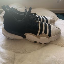 Adidas, Trae Young 3, Black/white, Size 11.5