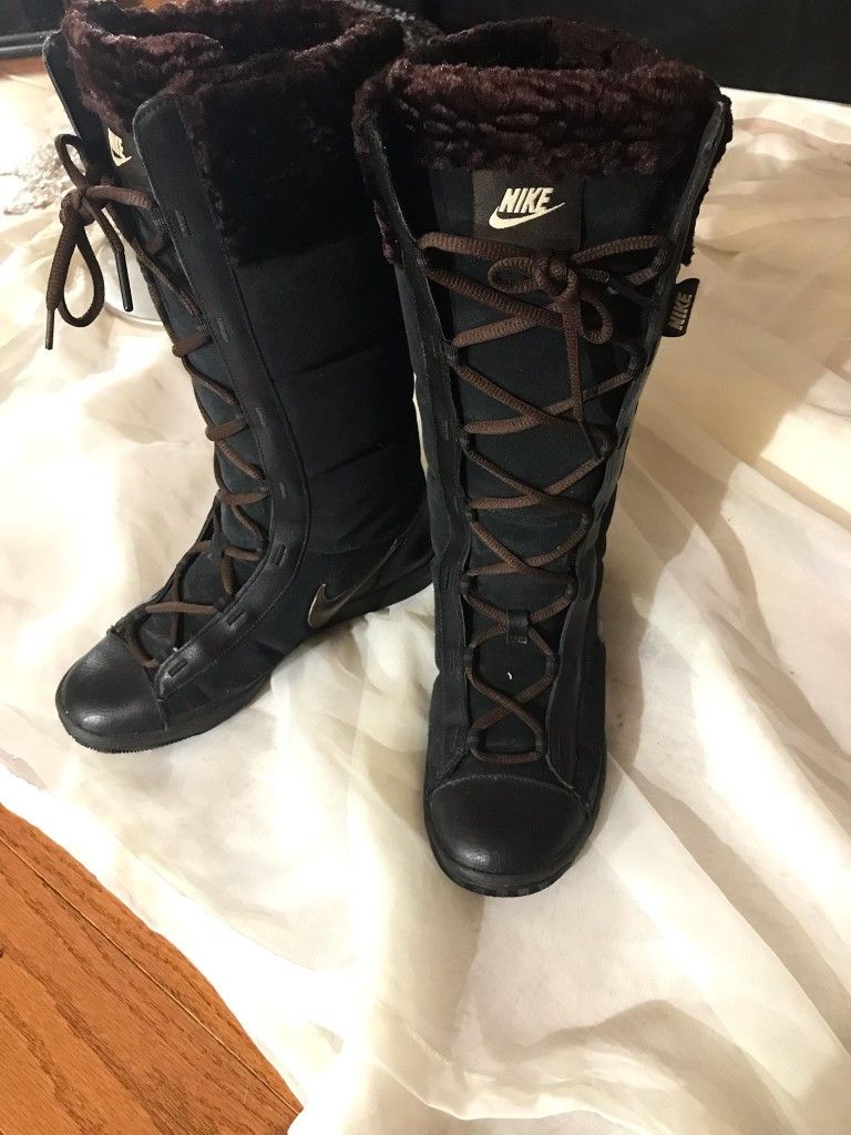 7) Nike HI 2 VTG Snow Sneaker Boots