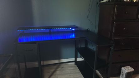 L shape desk (chair optional)
