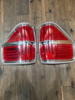 2011 Ford F-150 Lariat tail lights