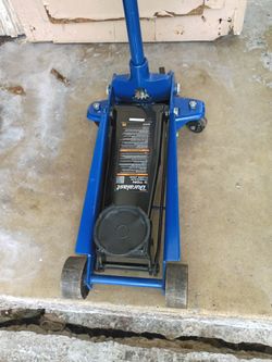 Duralast 3 ton floor jack