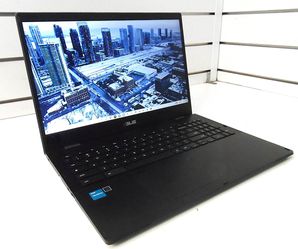 ASUS 15.6INCH CHROMBOOK LAPTOP COMPUTER