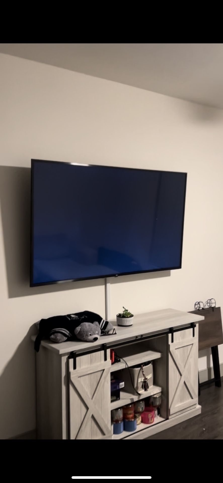 65 Inch Samsung TV