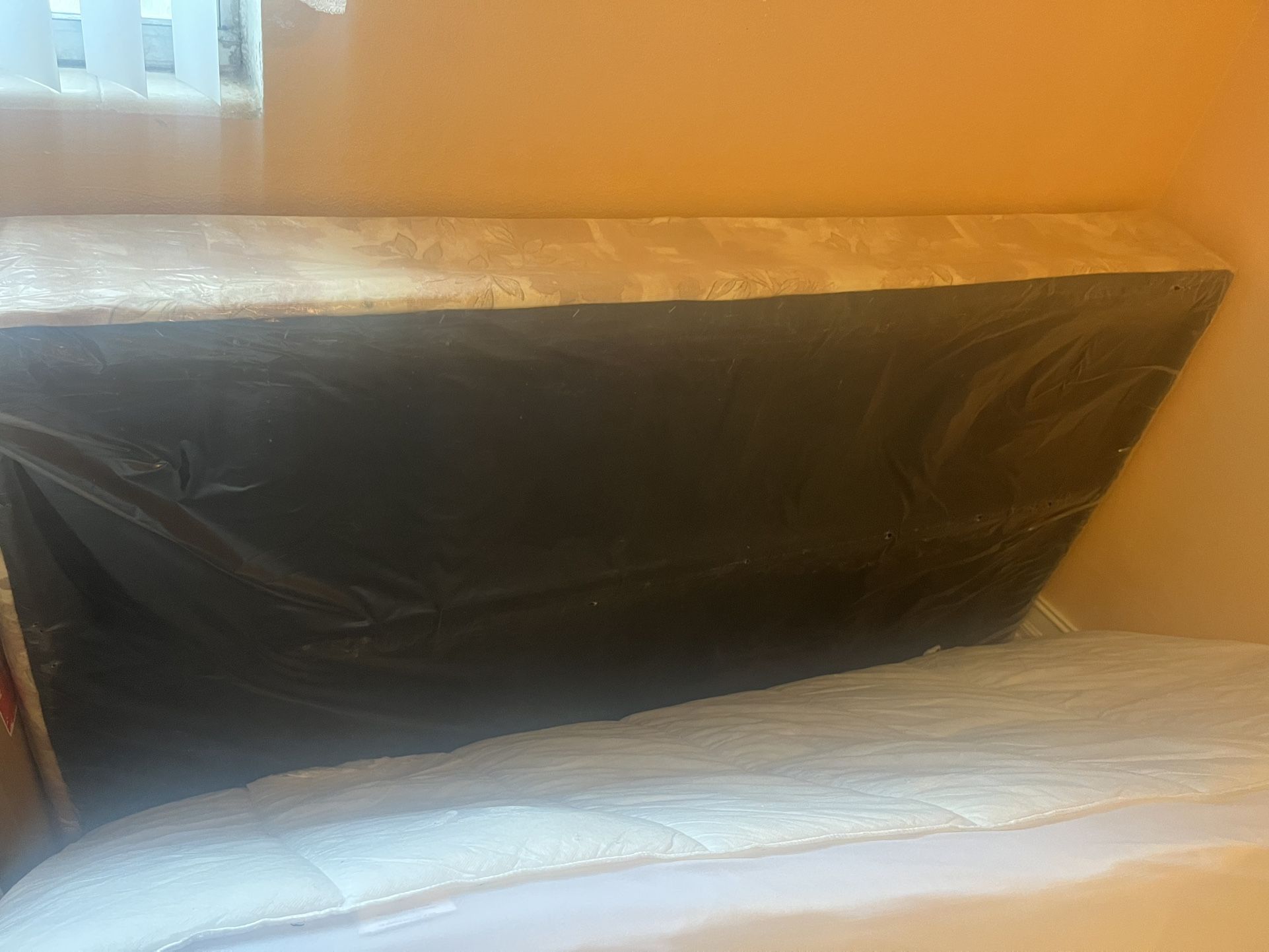 Twin Bed Set