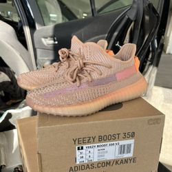 Clay Yeezys Sz 5.5