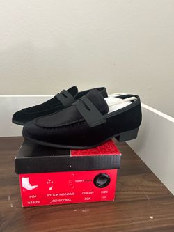Kids boys dress shoes Black Suede Loafers Size 13K