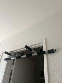 Pull up bar