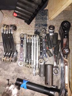 Sockets and wrench all t the b