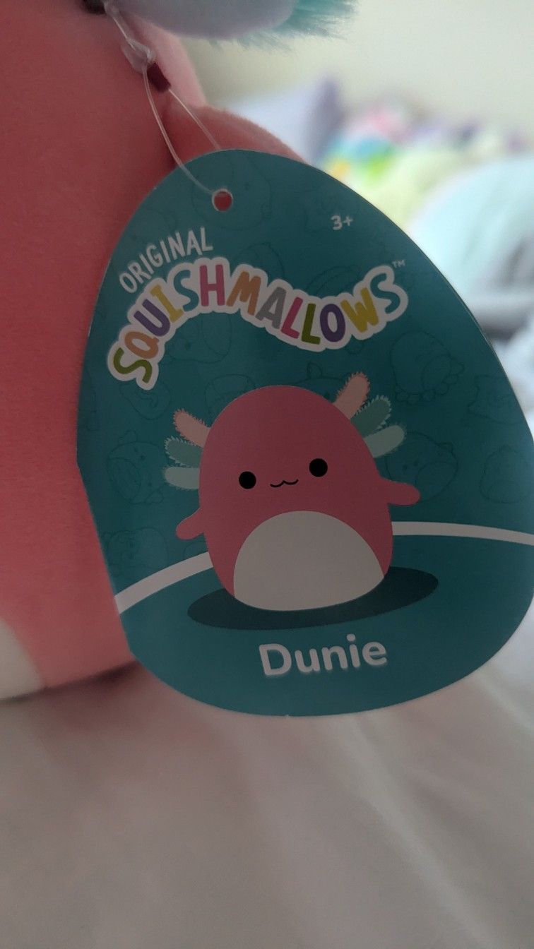SQUISHMALLOWS