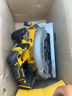 Dewalt 20-Volt MAX 7-1/4 in. Cordless Circular Saw (Tool Only)