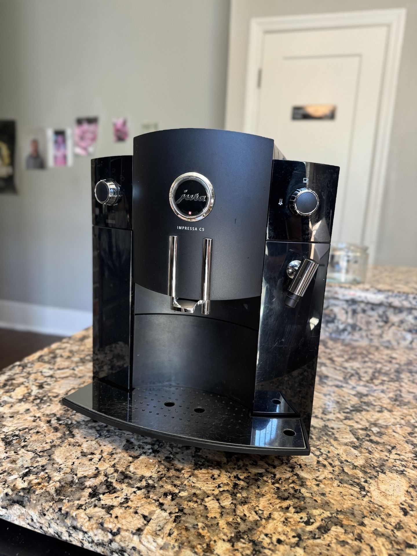 Jura Impressa C5 Super Fully-Automatic Espresso Machine