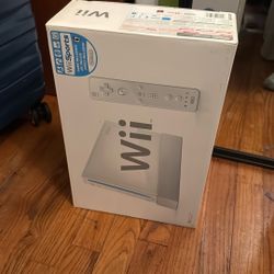 Nintendo Wii Console with Wii Sports - Boxed Set