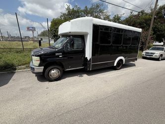 2016 Ford E-350 Cutaway