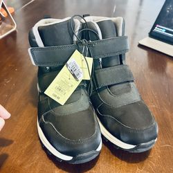 (NEW) Thermolite Boots Waterproof - Size Men’s 6 or Women’s 7.5
