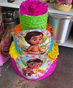 Baby moana three tier pinata with balls