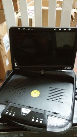 PLRD92 9"flip roof mount monitor and dvd player w/ wireless fm modulator/ ir transmitter. Pyle view