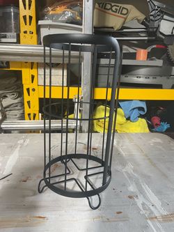 Black Metal Wire toilet paper holder