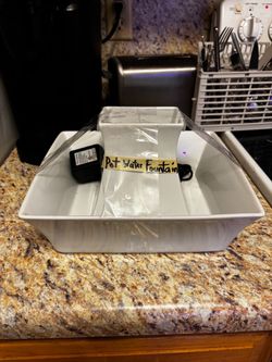 Pet water fountain