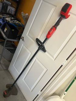 Craftsman V20 20-volt max 13-in Straight Shaft Battery String Trimmer Edger Conversion Capable 4 Ah