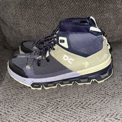 Women Cloudtrax Hiking Boots 