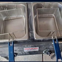 New Two-Burner Fryer (Nueva Freidora Con Dos Quemadores)