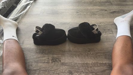Ugg fur slides