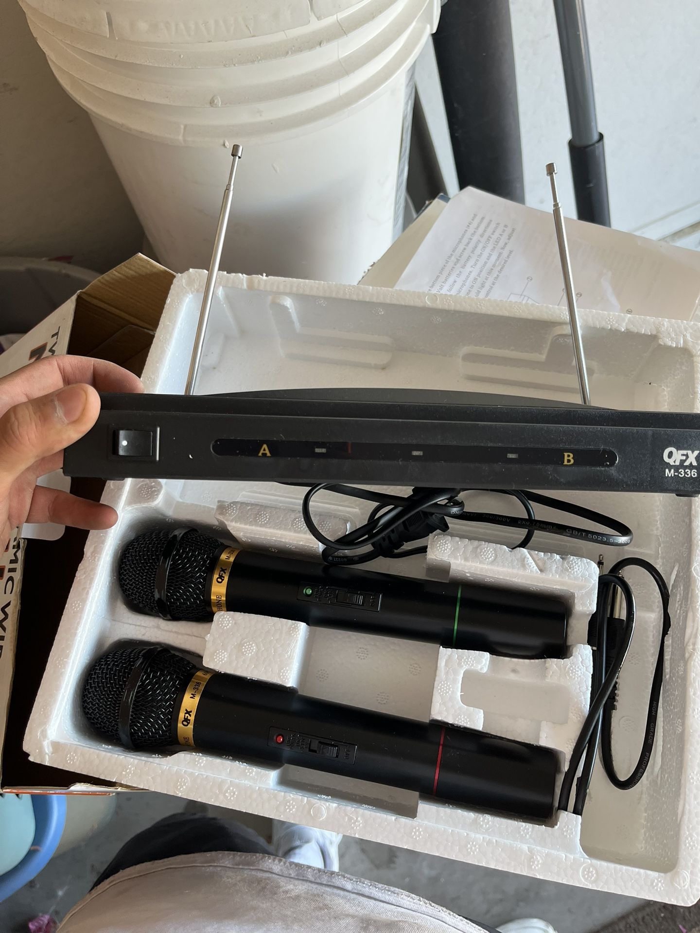 Twin Pack Wireless Microphones