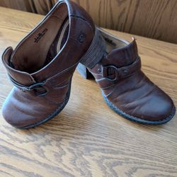 Born Women's Leather Bootie