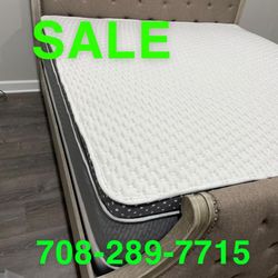 Huge sale for Mattress And Box Twin size mattress and box 150.$ full 190$ Queen 200$ king 290$. free delivery free set up 708….280….7715… cash or Zell