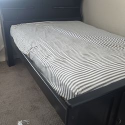 Full-size storage bed with 6 drawers