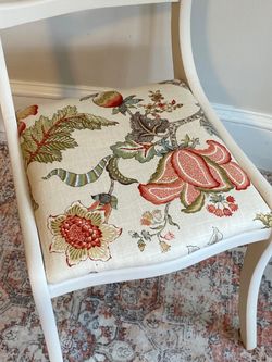 Off white linen seat writing chair 18” seat