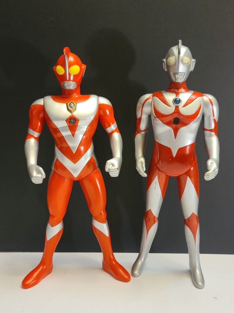 VINTAGE Bandai Set Of 2 Figures 1995 ULTRAMAN NEOS - 1997ULTRAMAN ZEARTH