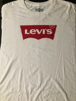 Levi’s Tee