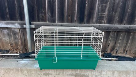 Small Animal Wire Cage with Green Base