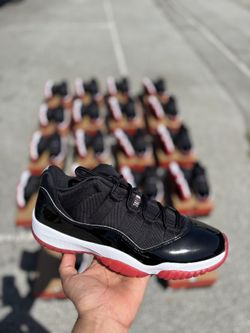 Jordan 11 Low Bred
