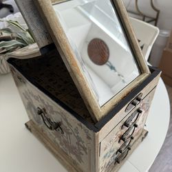 oriental jewelry box with mirror