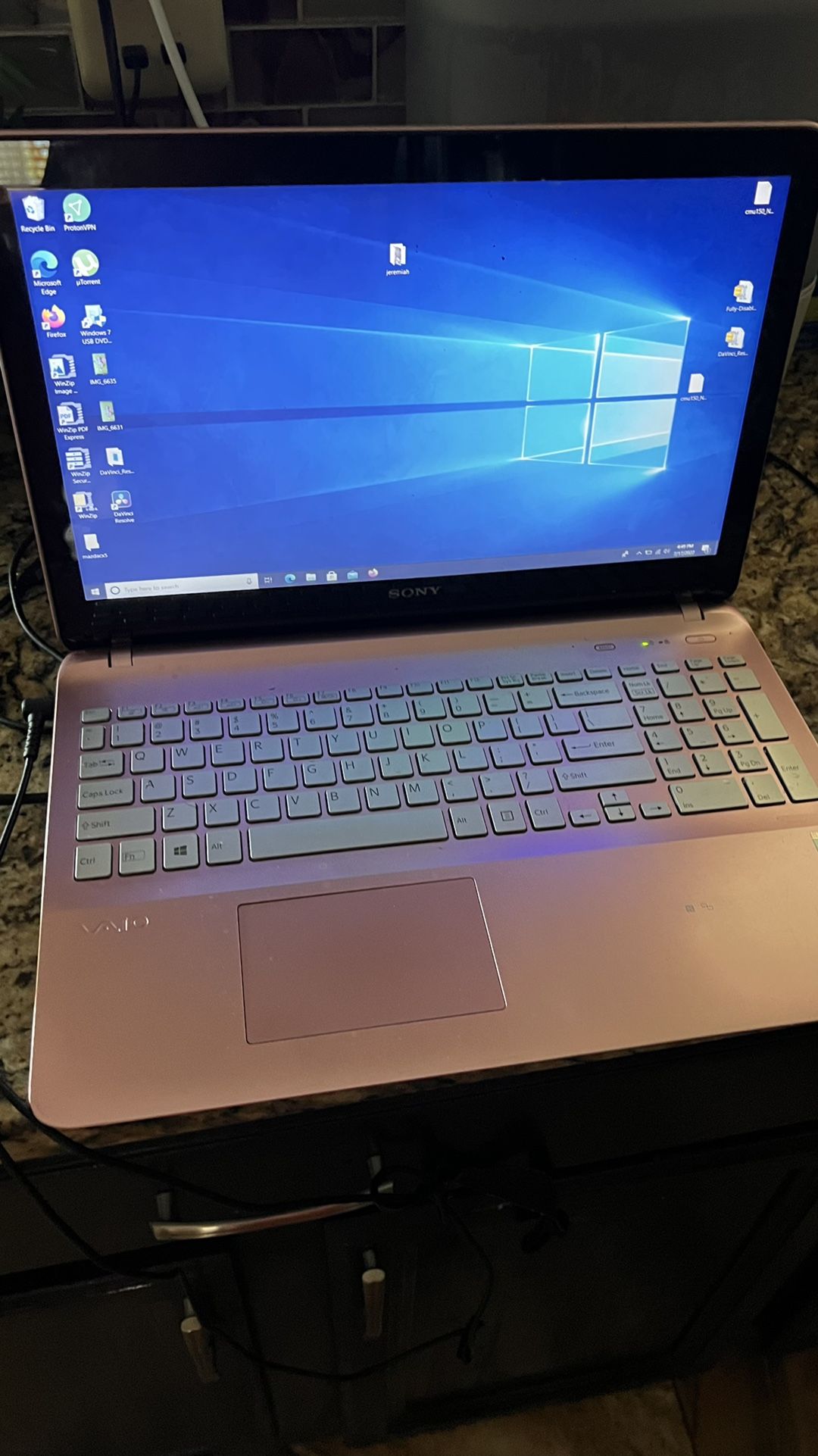 Sony Vaio Fit 15 Rose Gold