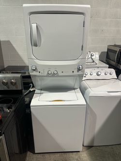 GE Washer and Gas Dryer Laundry Center