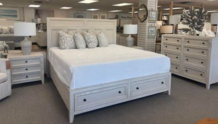 $55 Down finance Bedroom Set Queen Bed King Bed chest mattres Bunk Bed vanity set Dining Set Dining table