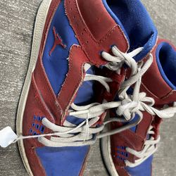 Nike Air Jordan Red white and blue high Top tennis shoes size Boys Size 4