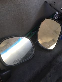 Mirrors for sell. Asking $30 for a 2002 F-150 XLT