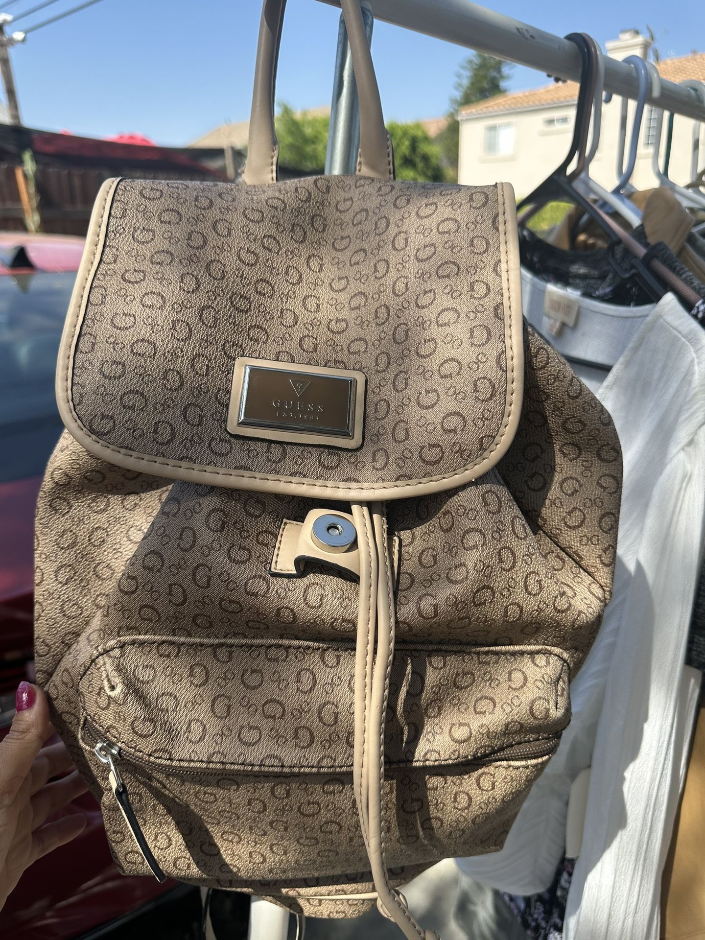 Guess Backpack Very Good Condition 30$ - No Low Baller - Great Condition