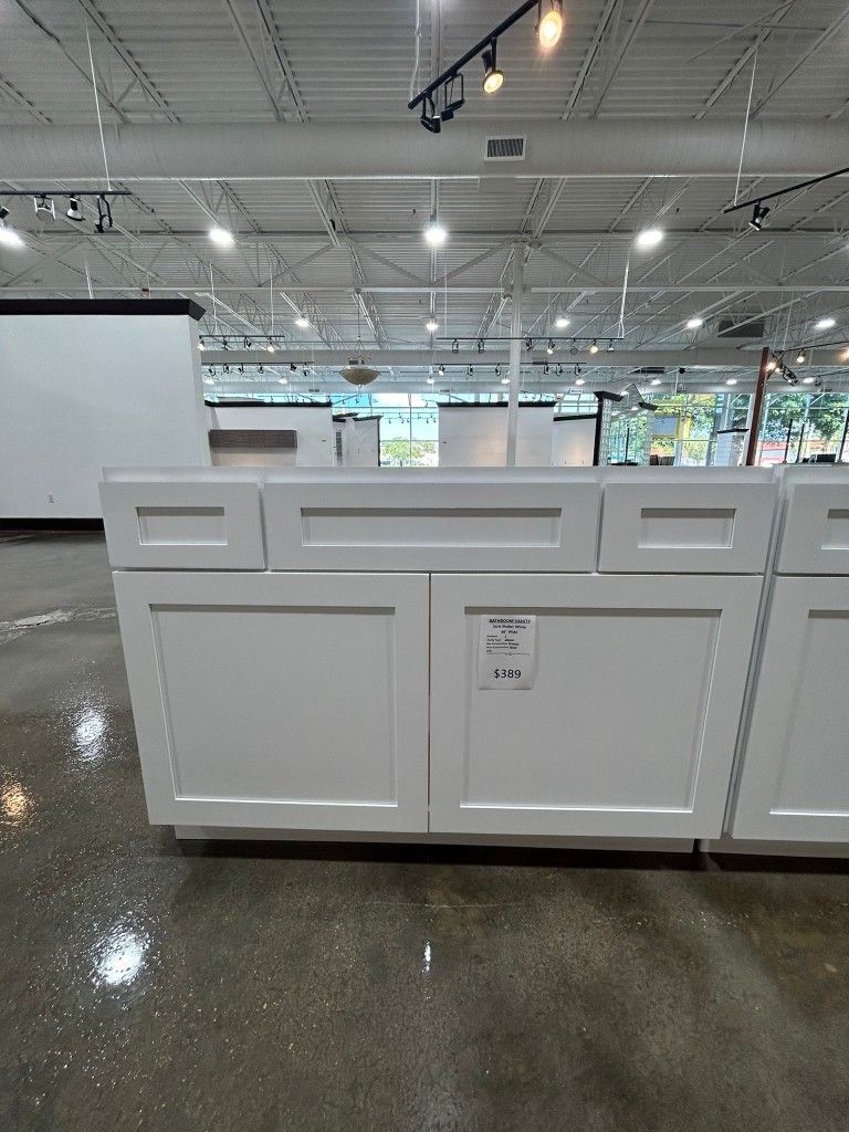 bathroom vanity 48'' (sun shaker white)