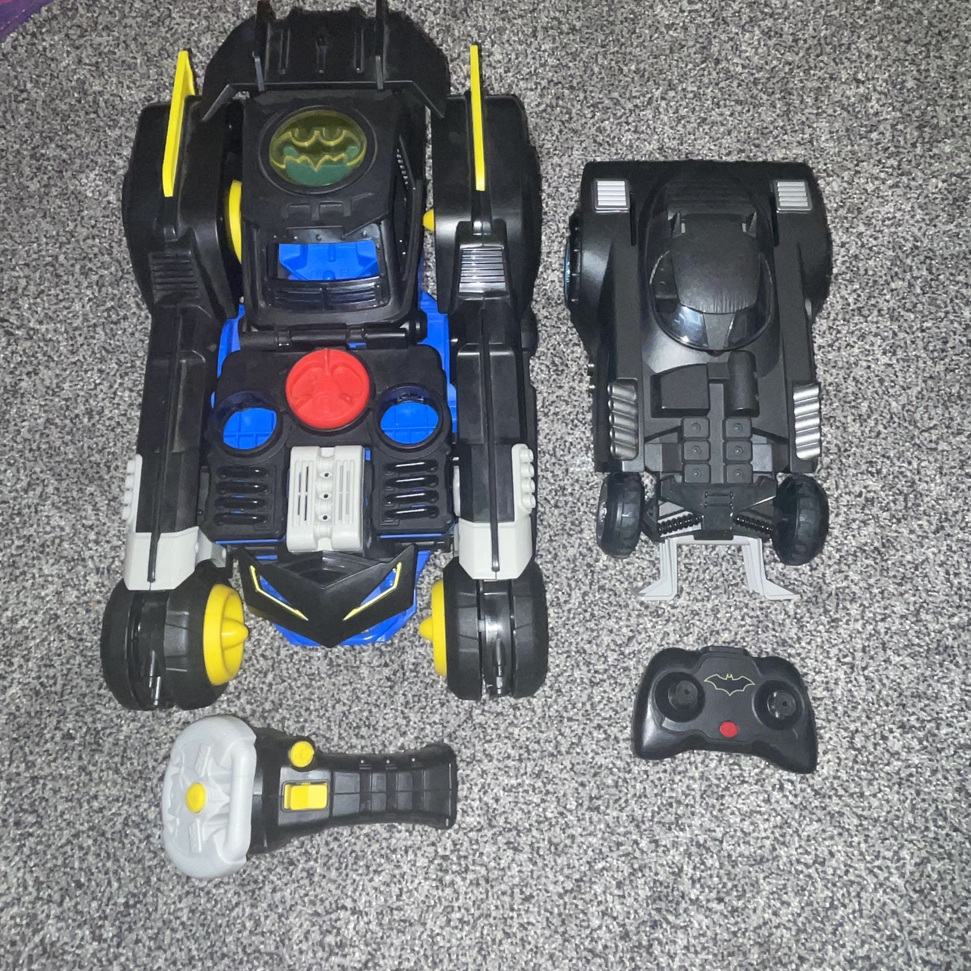 2 Batman Remote Control Cars - Transforms And Ejects