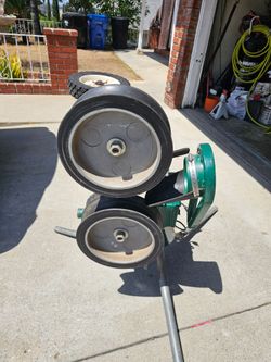 ATEC / CASEY PITCHING MACHINE