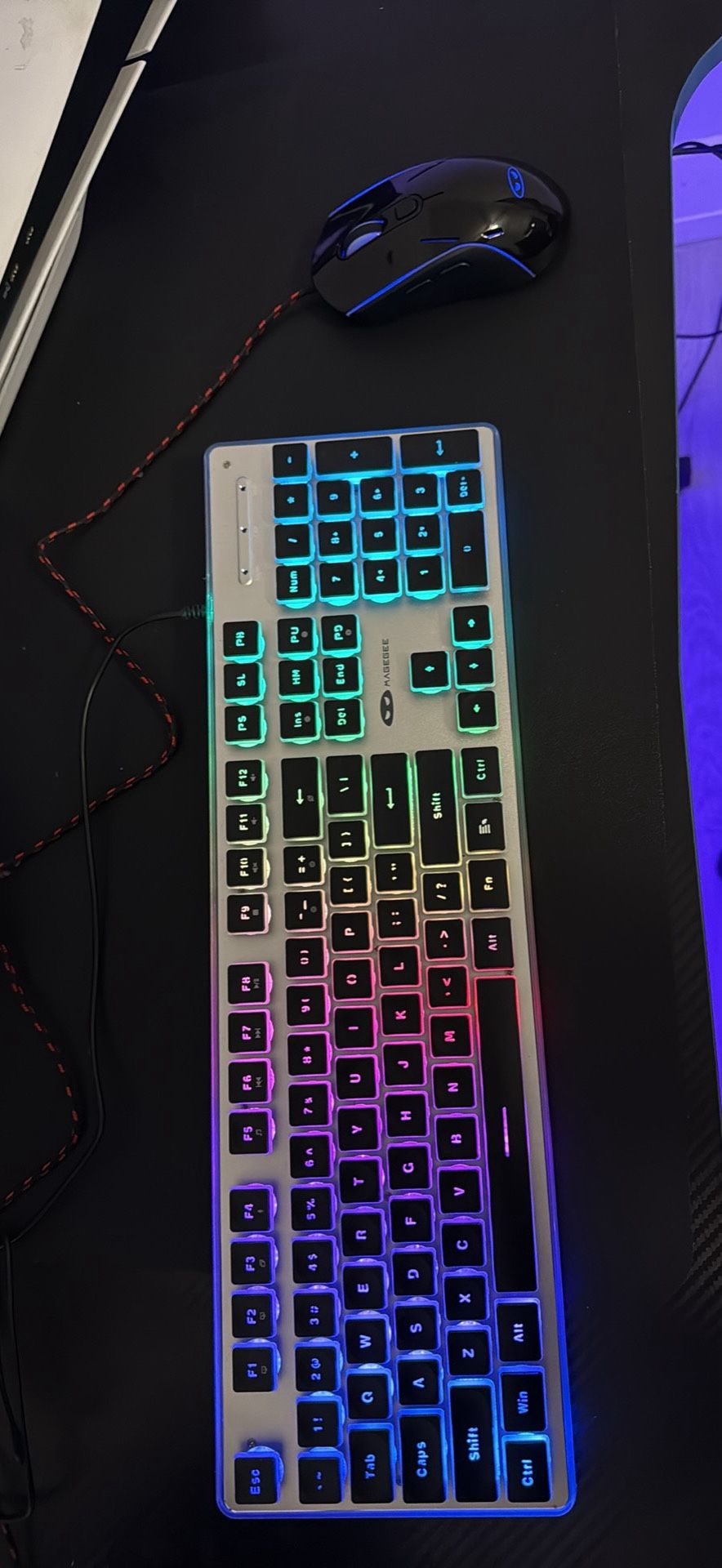 Magegee Keyboard and Mouse set barely used