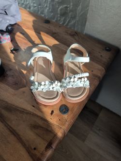 Size 7 Flower Sandals
