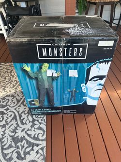 Universal  Monster 7 Ft Animated LED Frankenstein