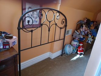 Bed headboard