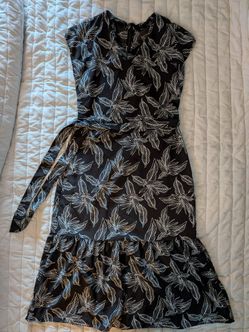 Banana Republic Dark Grey Floral Leaf Print Dress